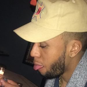 Meet your Posher, Derrick